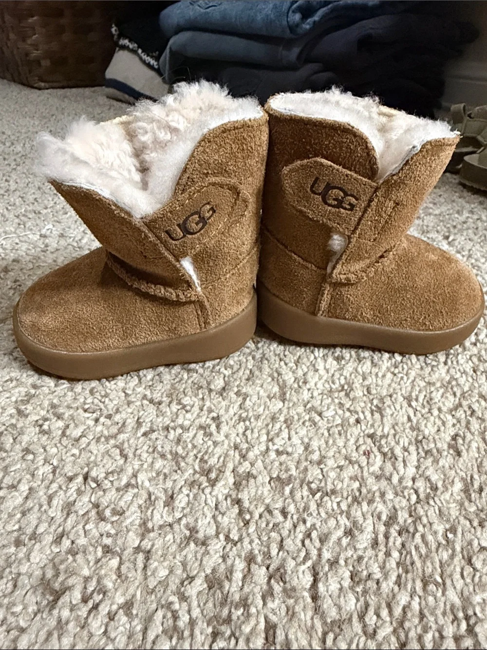 UGG baby Chestnut/Tan Shearling-Lined Suede Boot